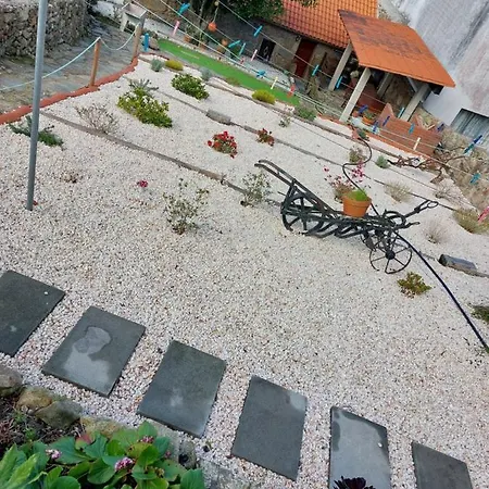 Casa Luz בית הארחה Lires